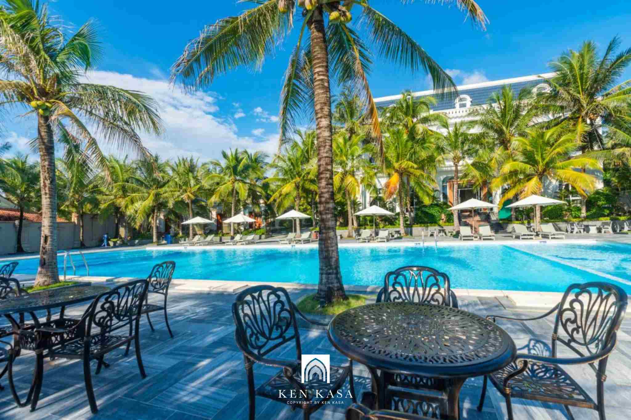 Hồ bơi tại Thi&ecirc;n Thanh Resort Ph&uacute; Quốc